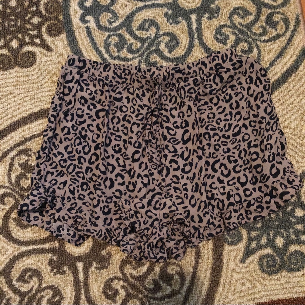 AE Leopard Shorts